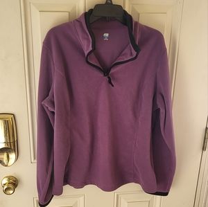 -Quarter zip fleece top